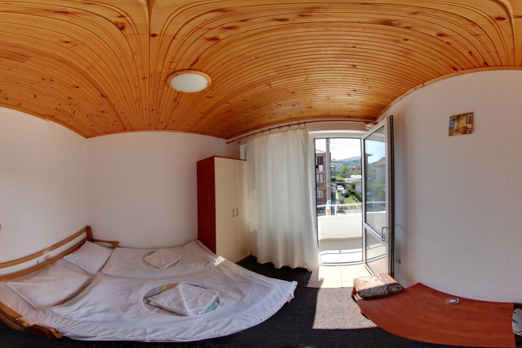 Guest Rooms Grudovi Obzor Pokój zdjęcie