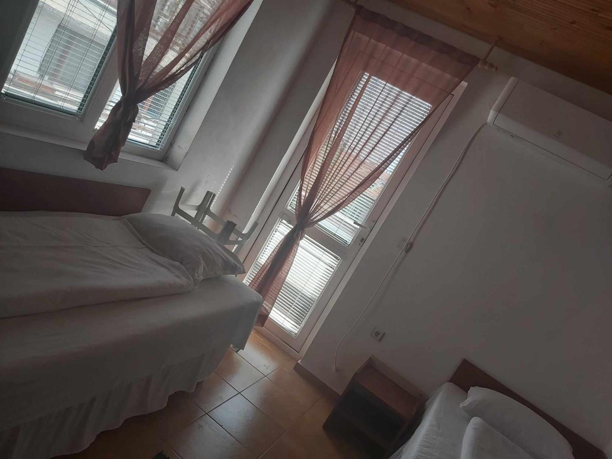 Guest Rooms Grudovi Obzor Zewnętrze zdjęcie